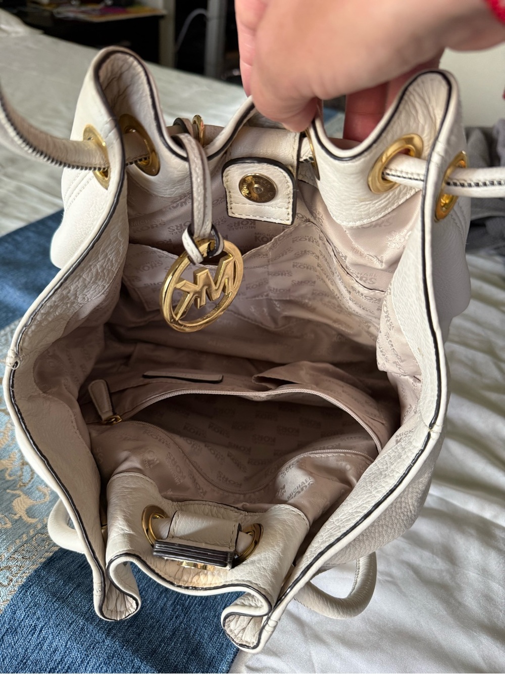 Michael Kors Cream Leather Drawstring Shoulder Bag with Tassel Charm - Picture 6 of 7